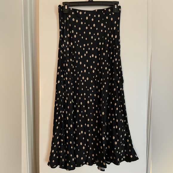 H&M Dresses & Skirts - Sz M: H&M Satin High Elastic Waist Black/Tan Polka Dot Midi Skirt